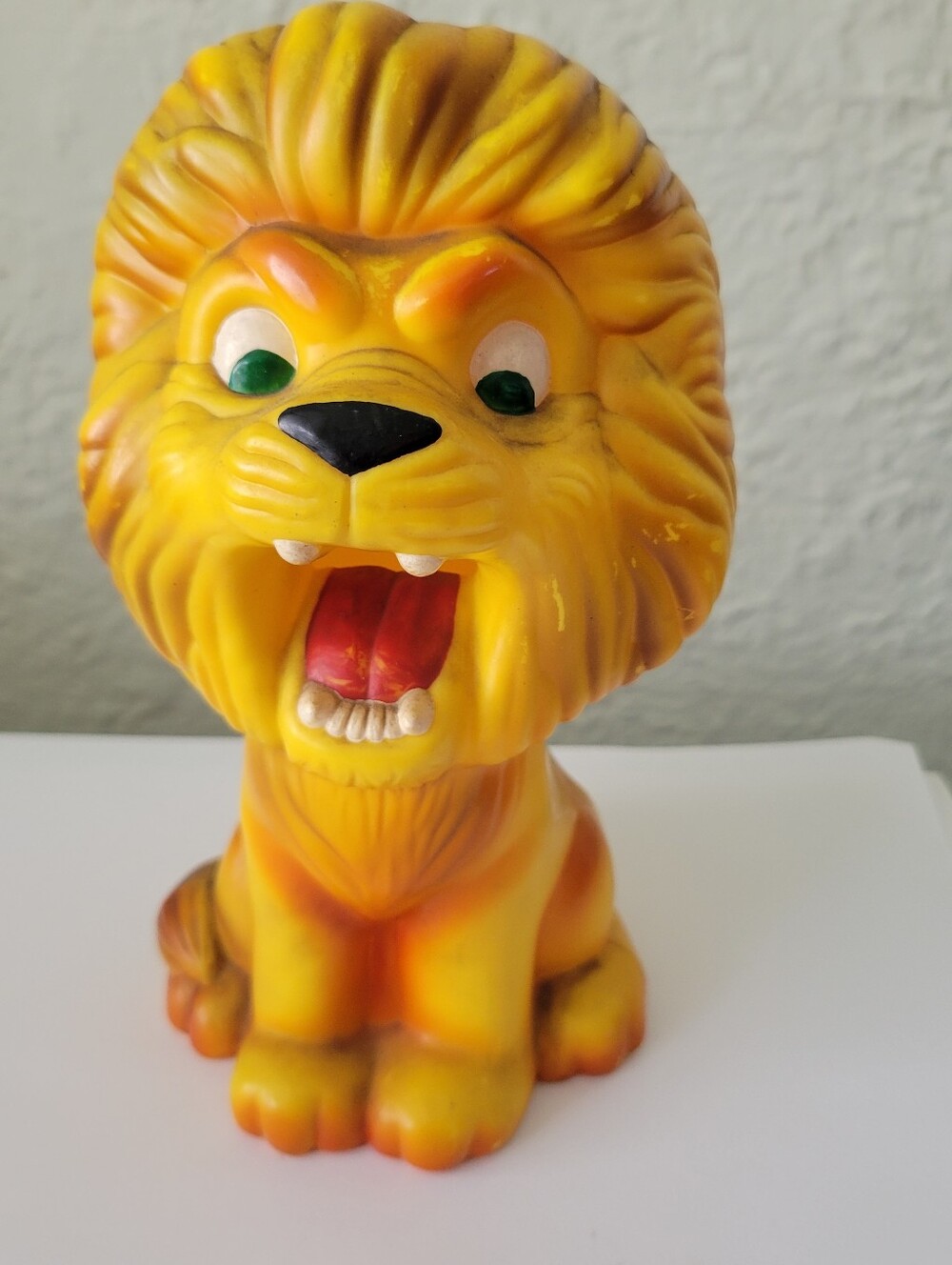 Vintage 1960s Blow Mold Hard Plastic Lion 7.5" Molded Toy Figurine